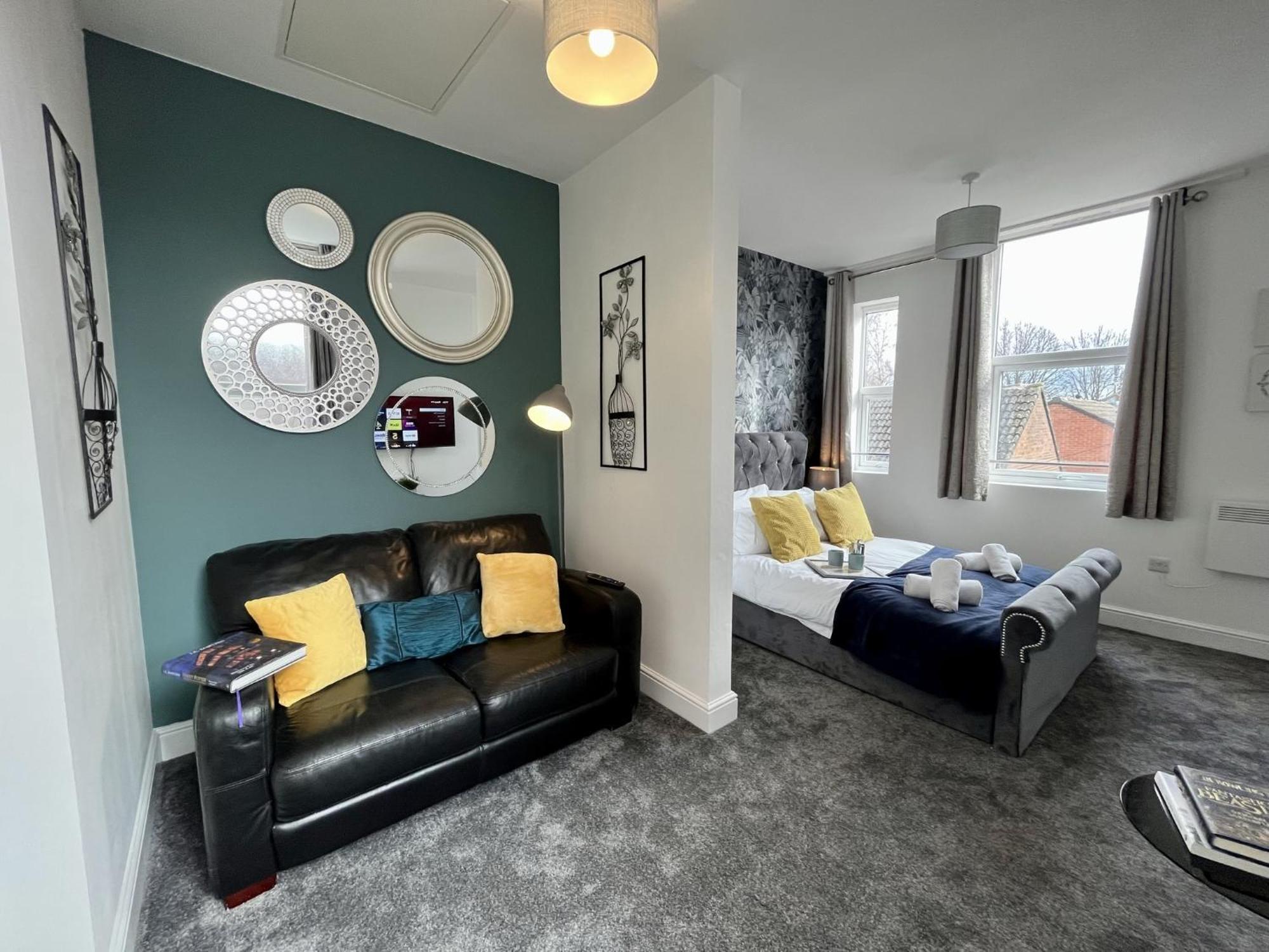 Modern 1 Bed Studios For Comfy Stay In Preston Престон Экстерьер фото